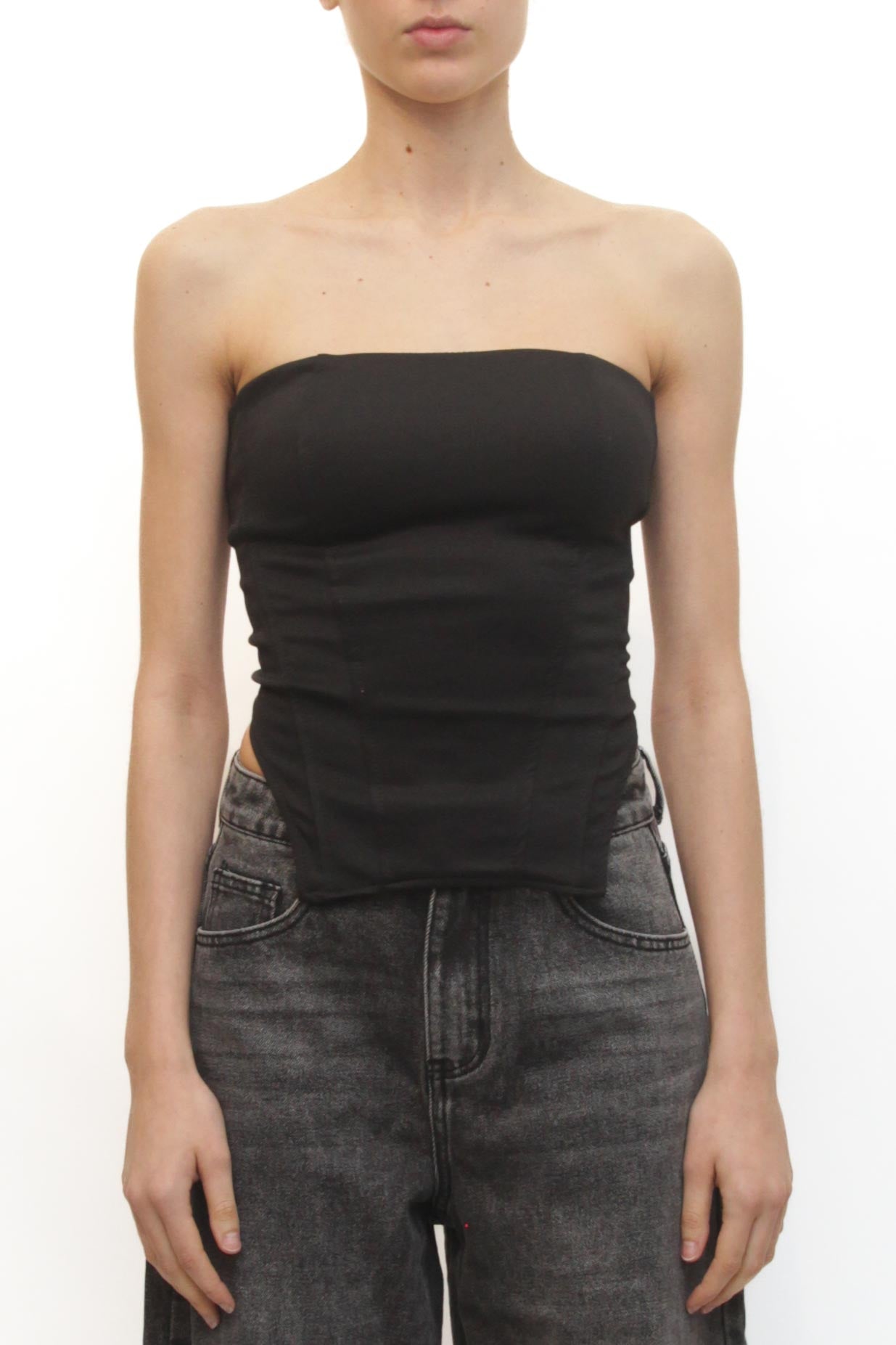 LEVH - Top Taskent - NERO