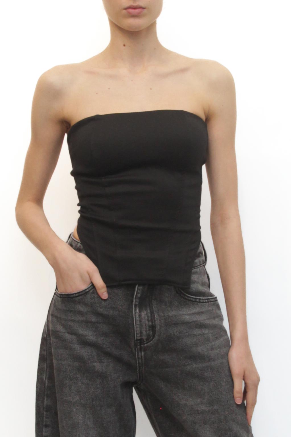 LEVH - Top Taskent - NERO