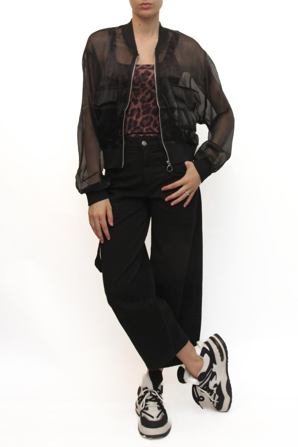 LEVH - Bomber Bessie - NERO