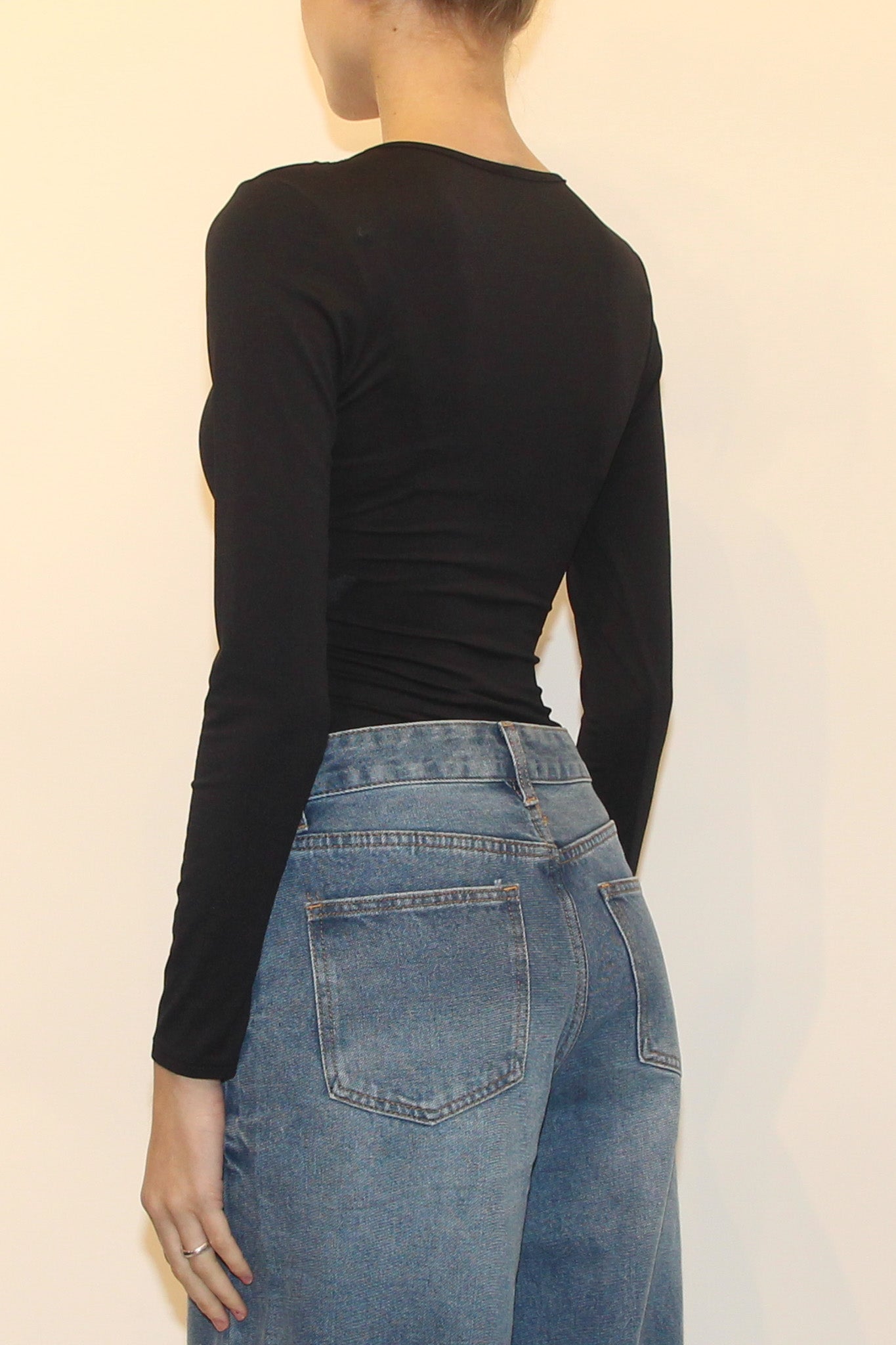 LEVH - body Avery - NERO